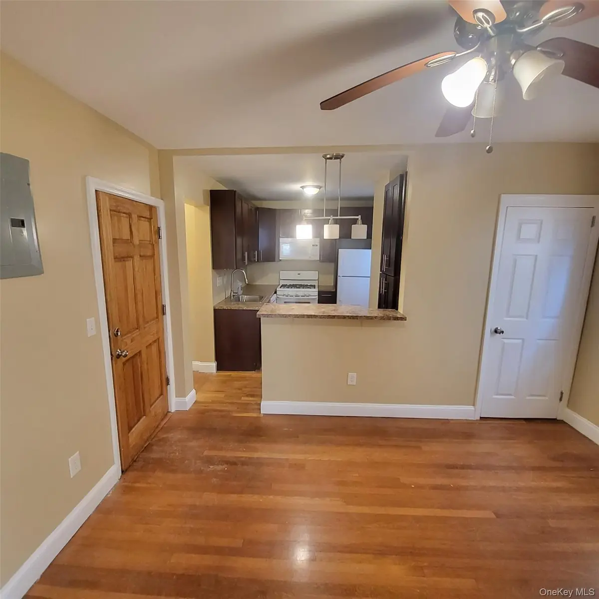 607 S 5th AVE #2nd Flr Duplex, Mount Vernon, NY 10550