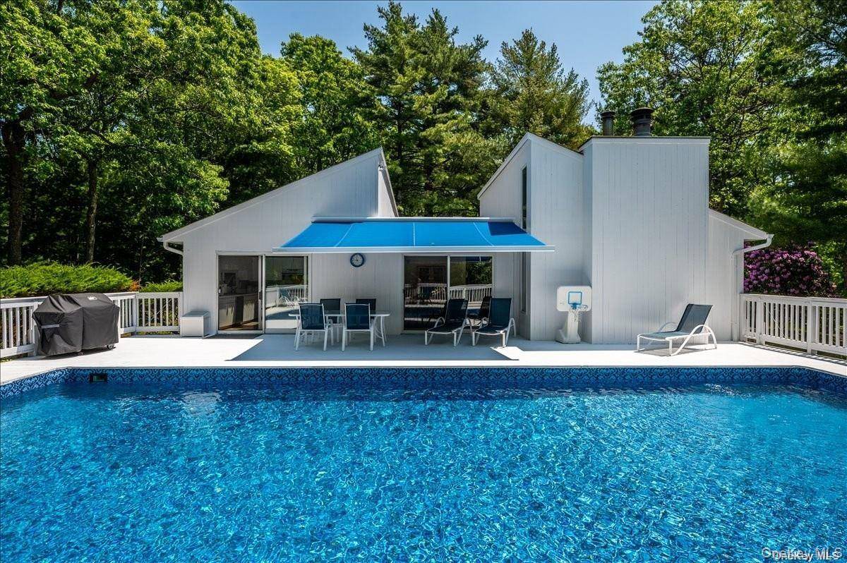 13 Van Scoys PATH, East Hampton, NY 11937