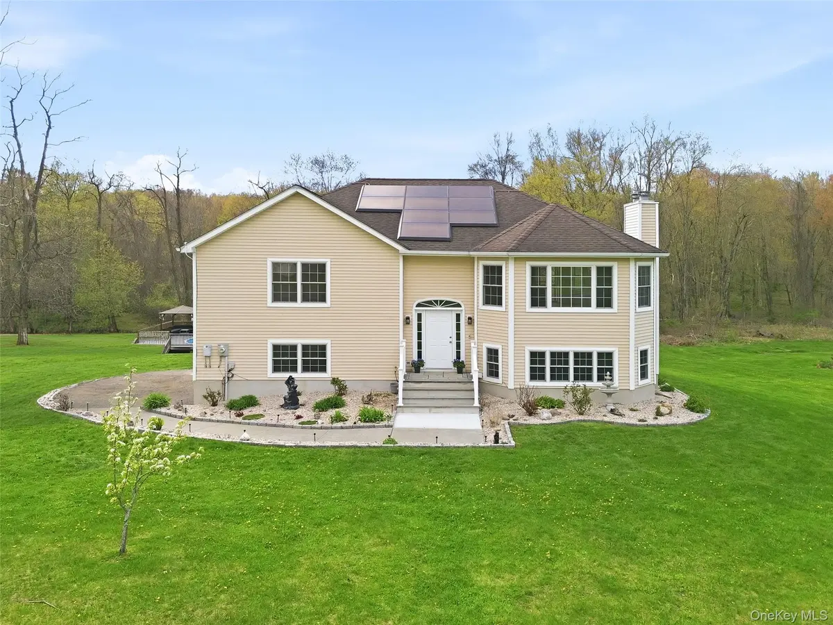 199 Old Sylvan Lake RD, Hopewell Junction, NY 12533