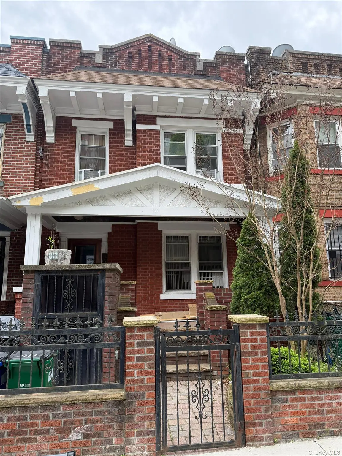 110 sunnyside AVE, Brooklyn, NY 11207