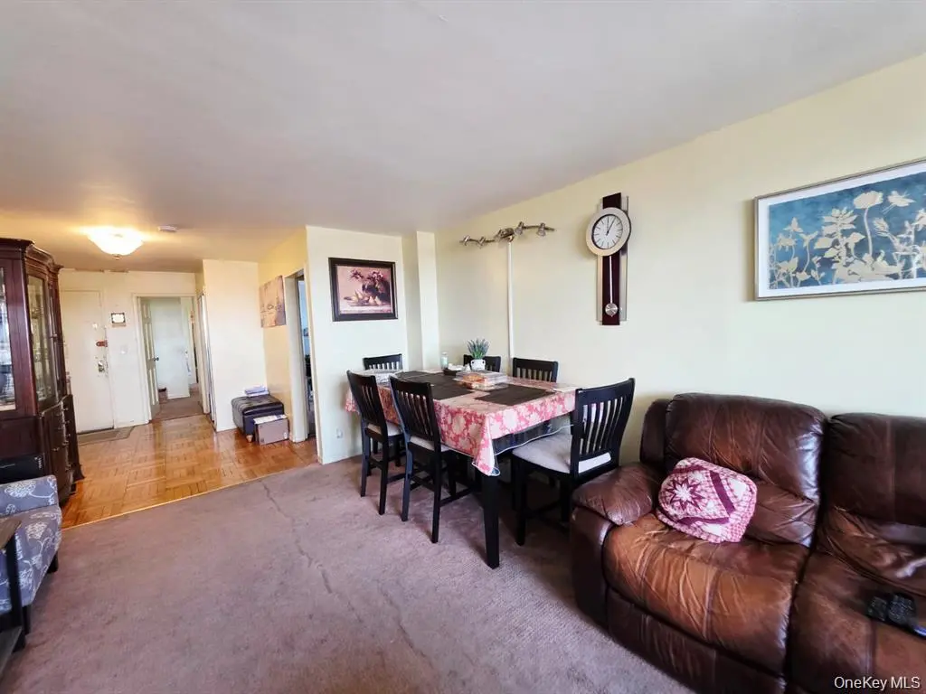 8900 170th ST #12F, Jamaica, NY 11432