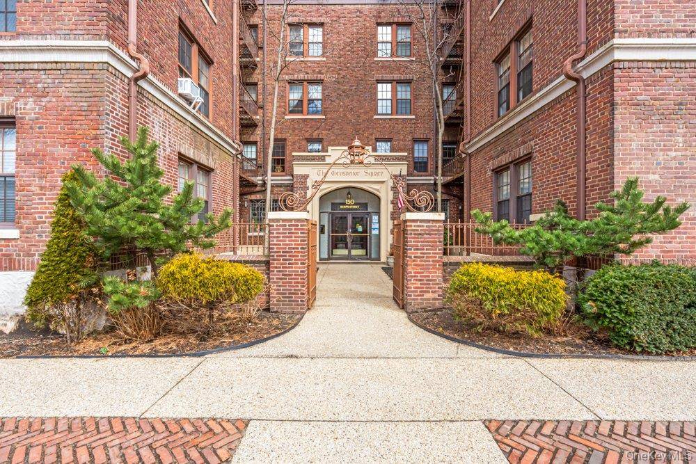 150 Burns ST #6H, Forest Hills, NY 11375