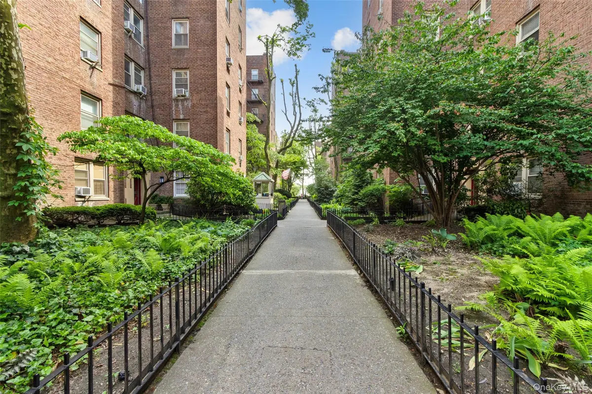43-10 48th Avenue #6R, Woodside, NY 11377