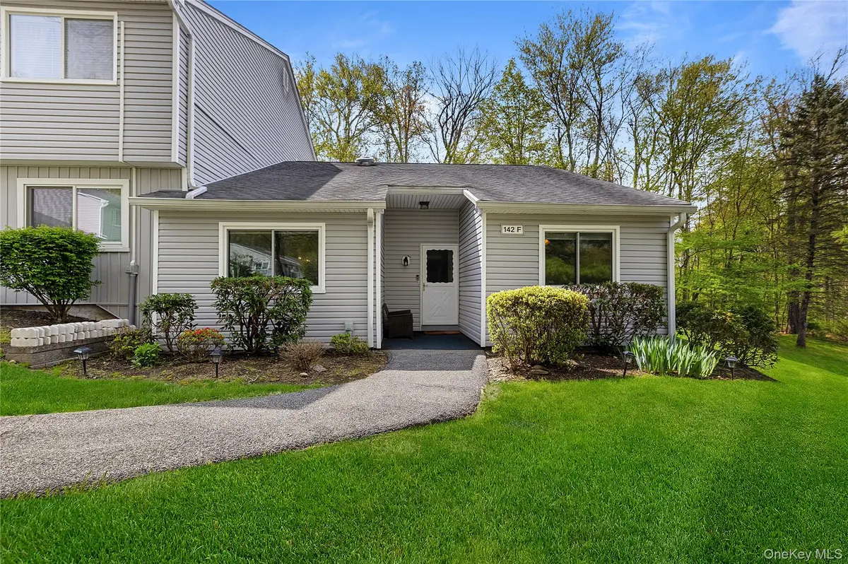 142 Flintlock WAY #F, Yorktown Heights, NY 10598