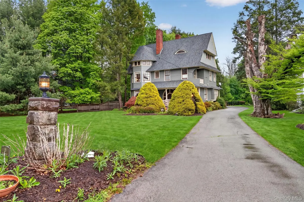 26 Maple AVE, Warwick, NY 10990