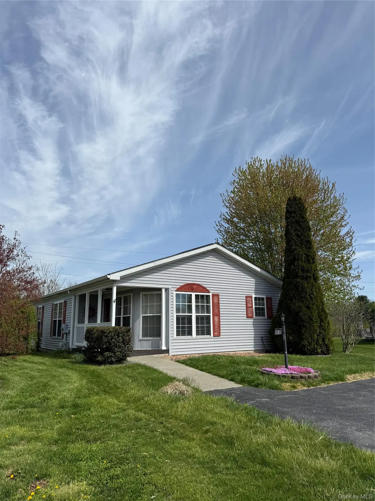 4 Delray Circle, Poughkeepsie, NY 12603