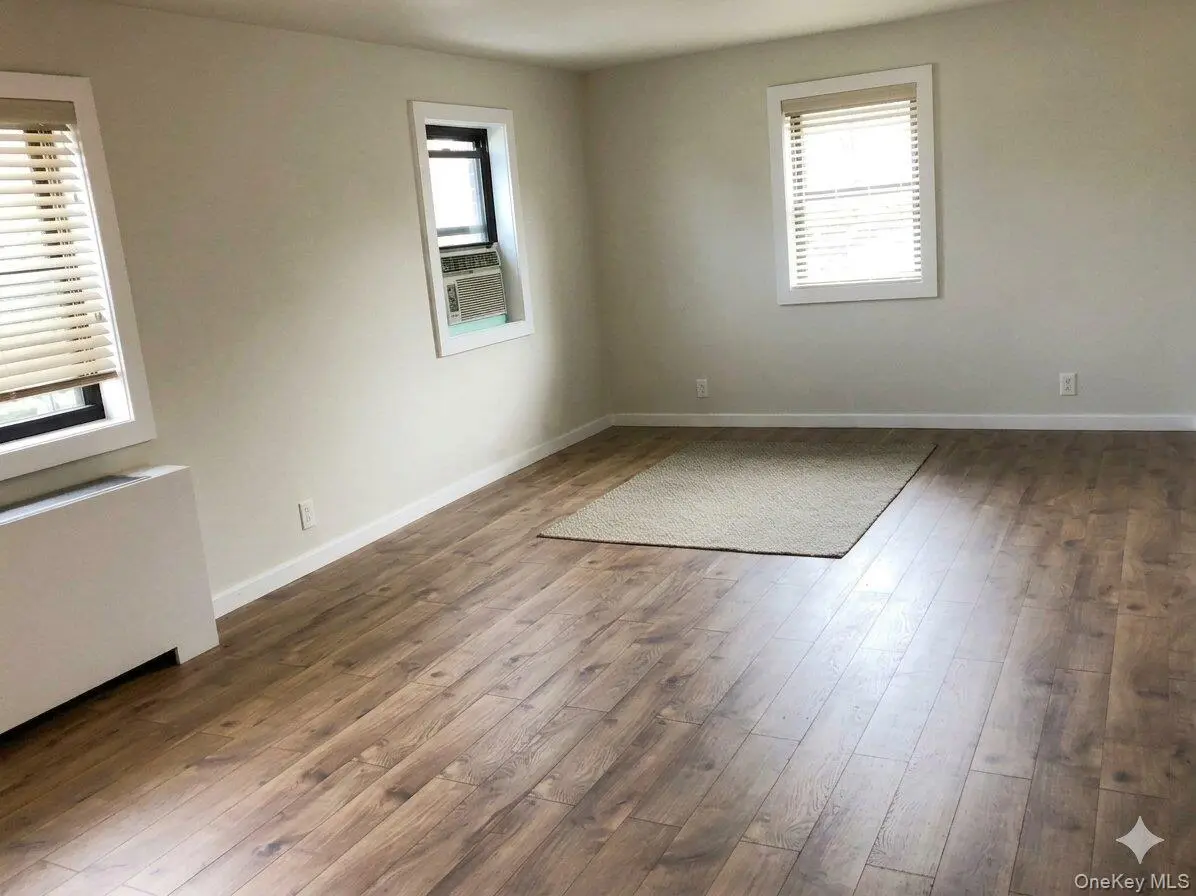 4640 216th ST #3C, Bayside, NY 11361