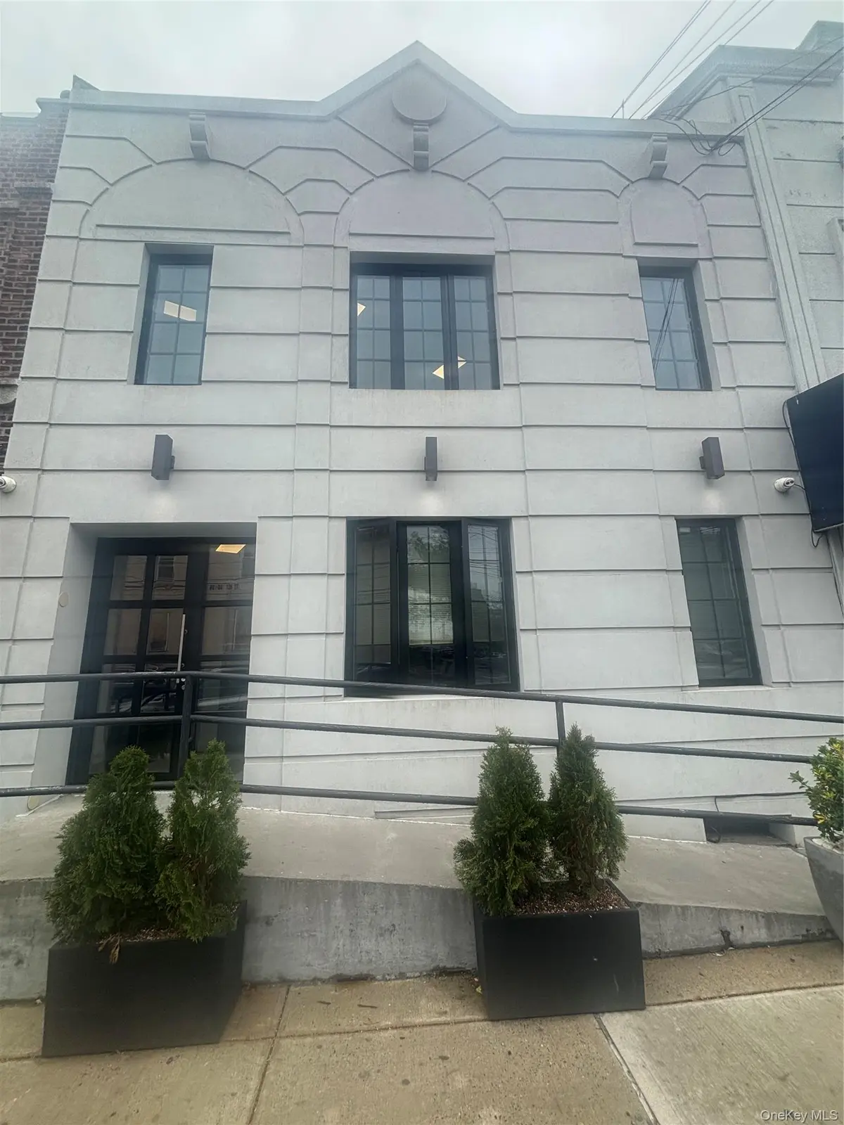135-31 Kew Gardens RD, Kew Garden Hills, NY 11418