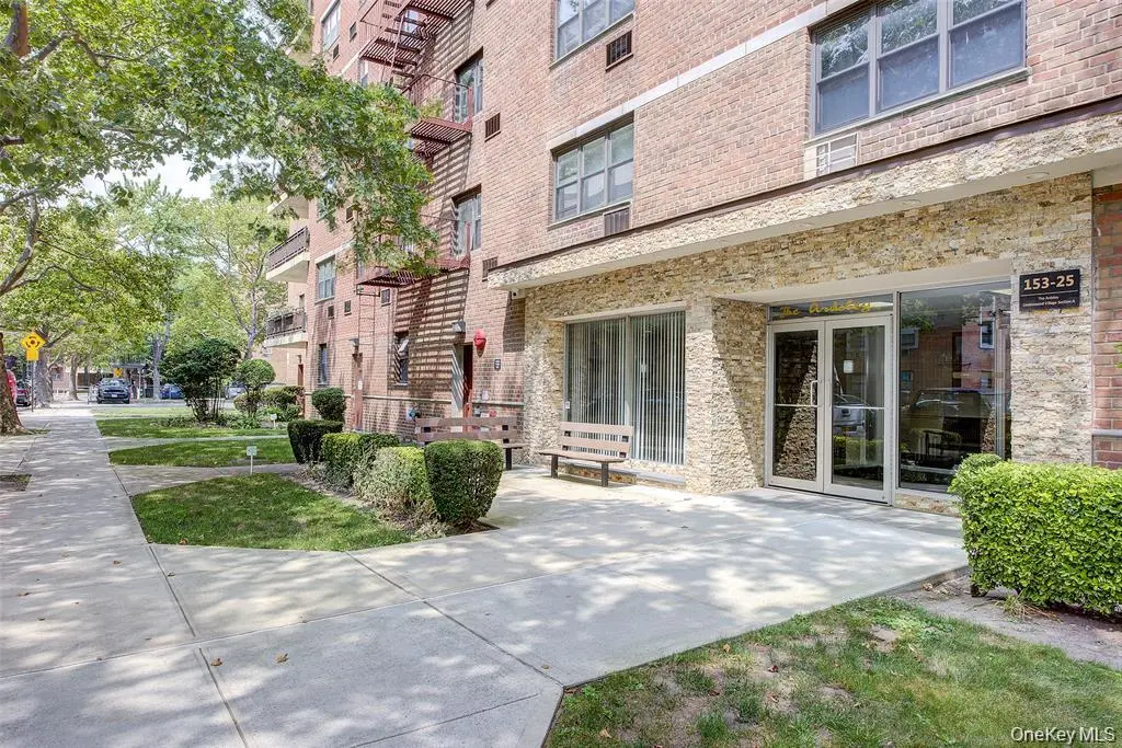 153-25 88 ST #3A, Howard Beach, NY 11414