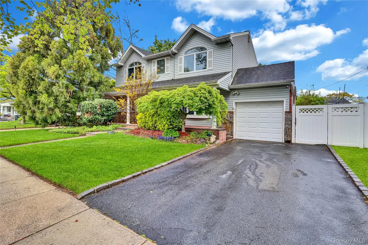 138 Norman DR, East Meadow, NY 11554