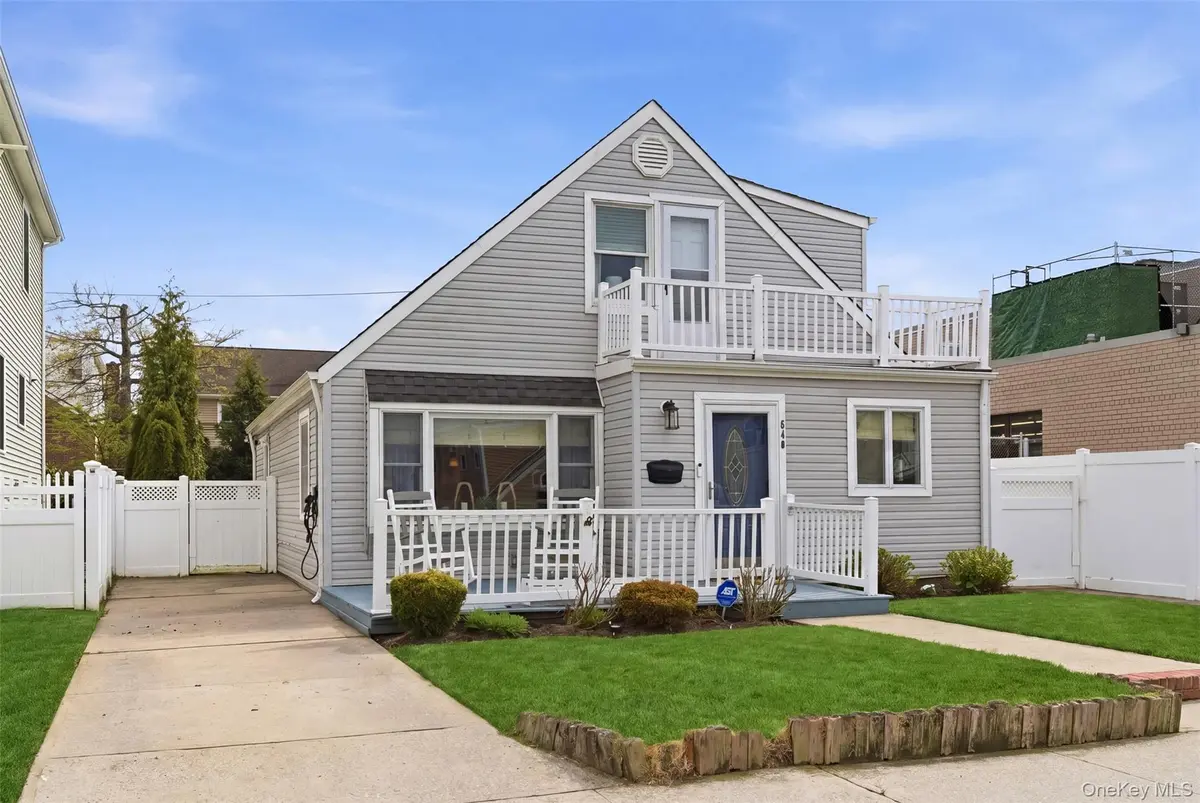 540 W Walnut ST, Long Beach, NY 11561