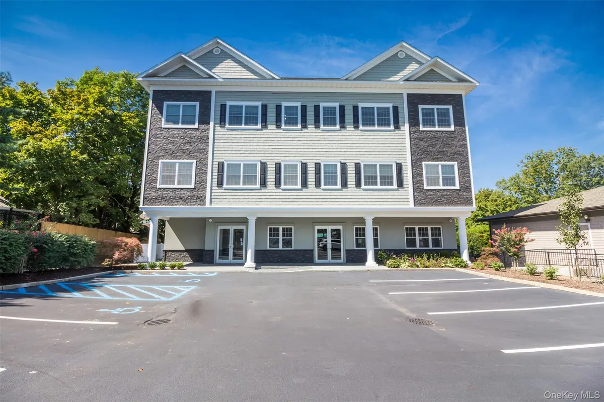41 Green ST #1st Floor, Huntington, NY 11743