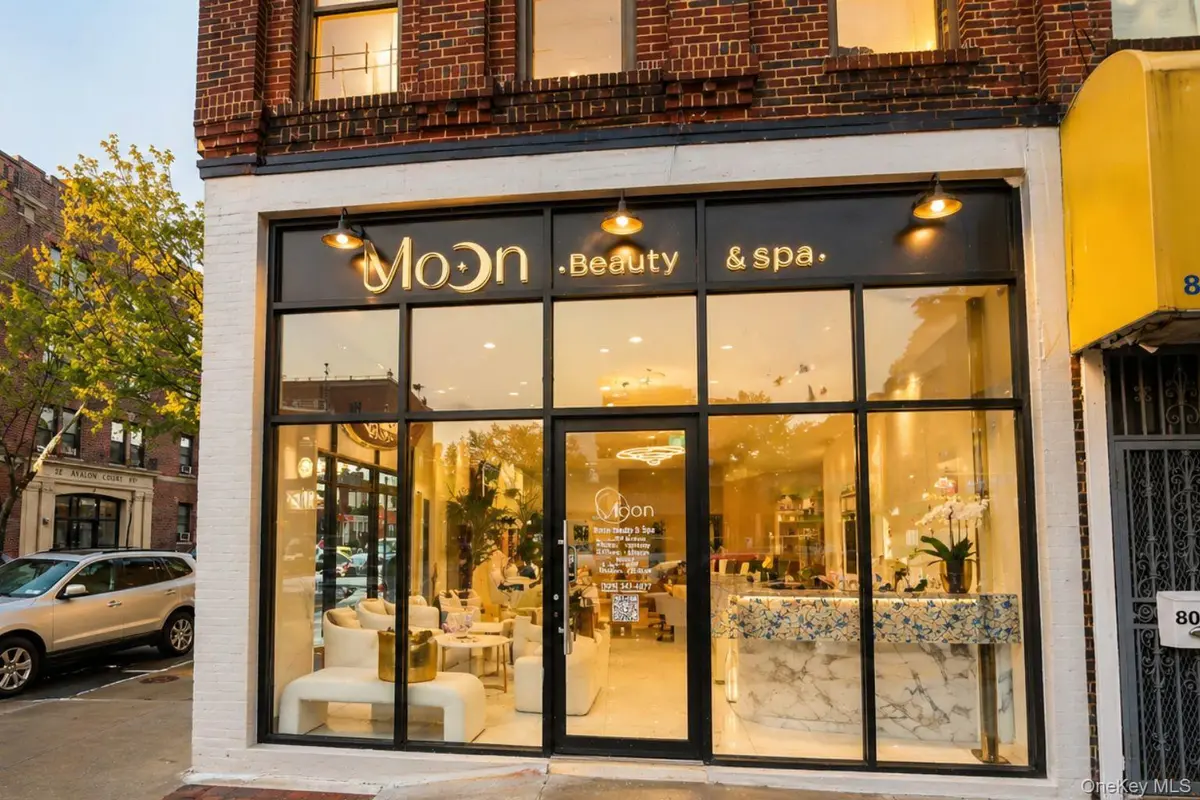 8001 Northern BLVD, Jackson Heights, NY 11372