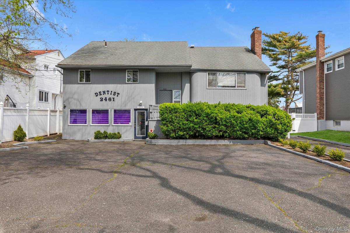 2461 Merrick AVE, Merrick, NY 11566