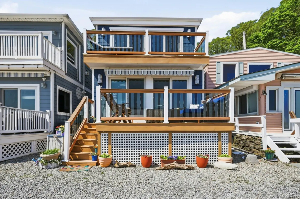 75 West Shore RD #4, Port Washington, NY 11050