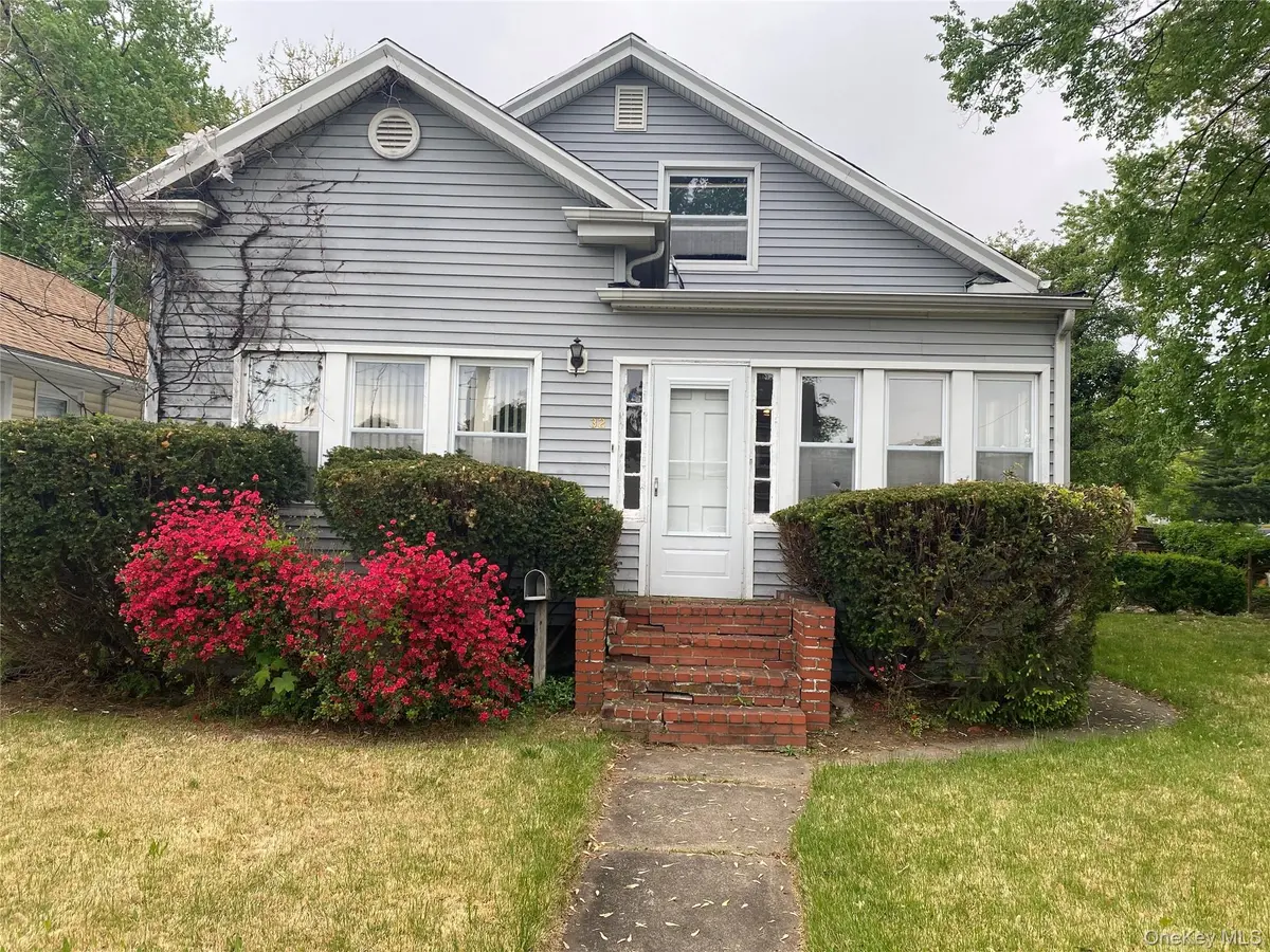 32 Rosemont BLVD, White Plains, NY 10607