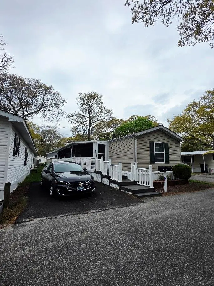 37 Hubbard AVE #74, Riverhead, NY 11901