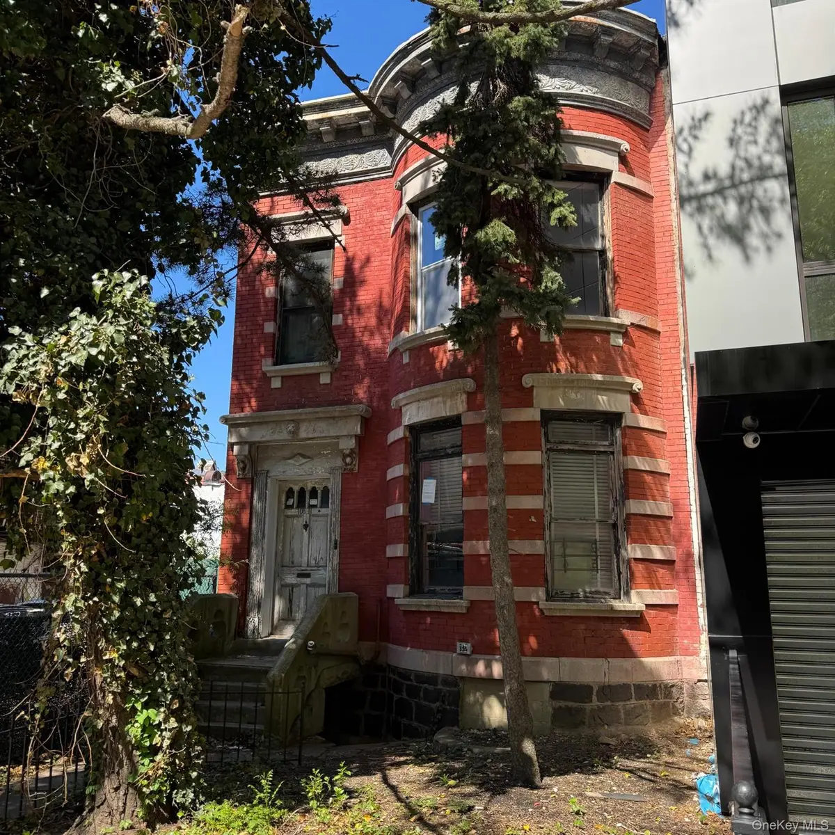 10811 72nd AVE, Forest Hills, NY 11375