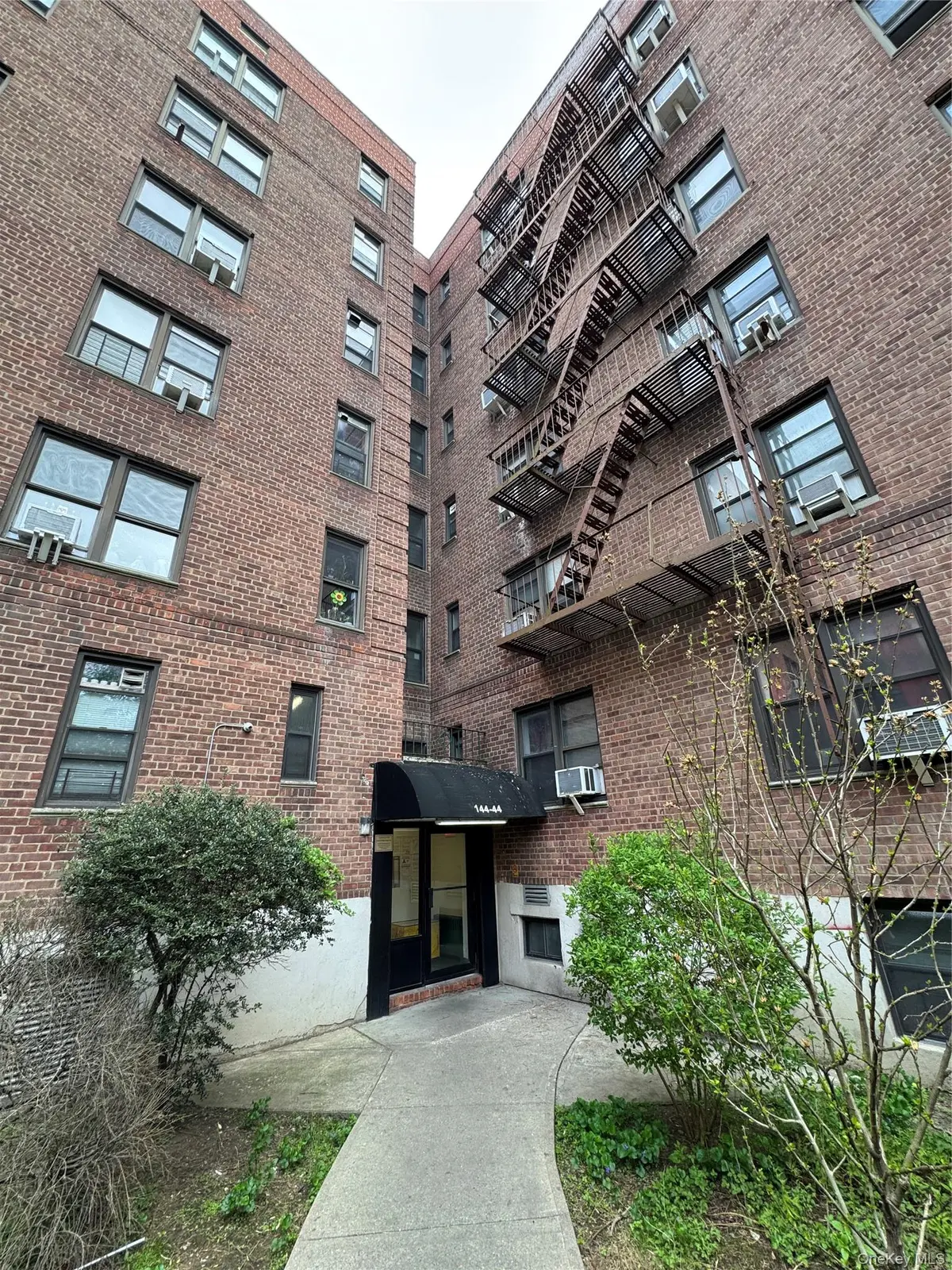 144-44 38th AVE #4C, Flushing, NY 11354