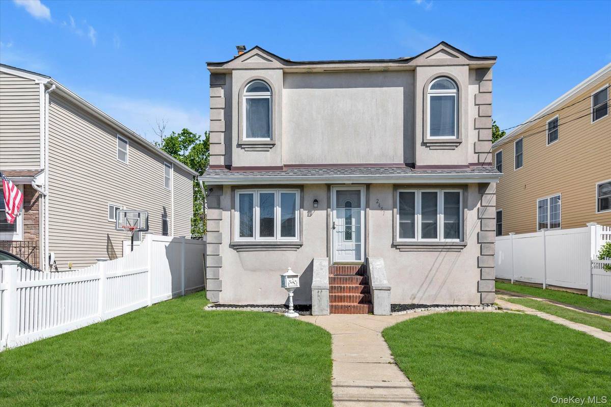 2457 Williams CT, Bellmore, NY 11710