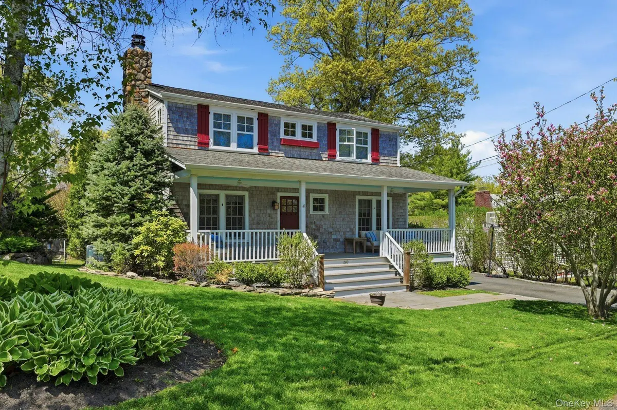 200 Grant ST, Centerport, NY 11721