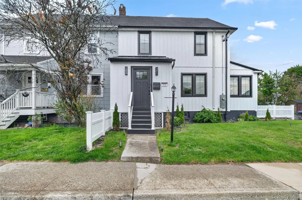 32 Dutchess TER, Beacon, NY 12508