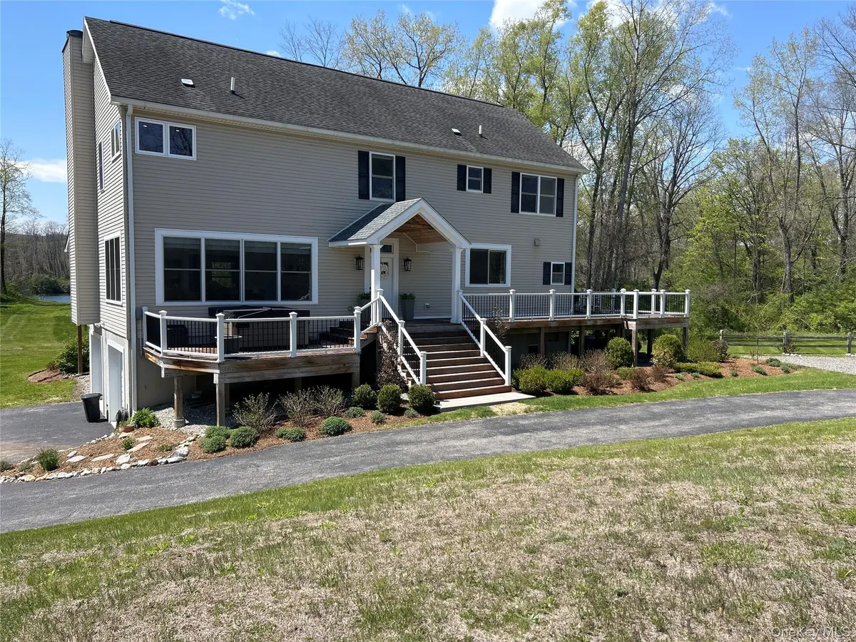 382 Sharon Station RD, Amenia, NY 12501