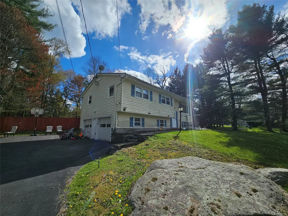 10 Hanover DR, Monticello, NY 12701