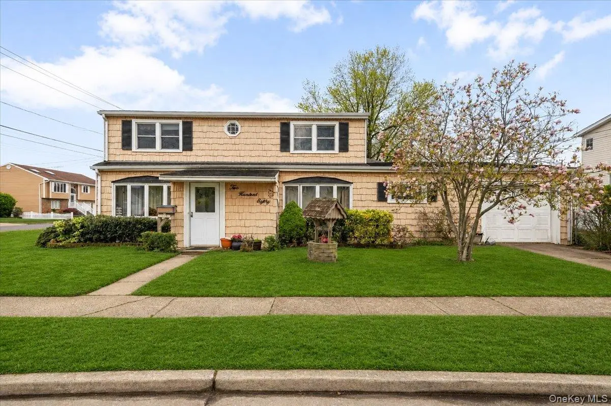 280 Division AVE, Massapequa, NY 11758