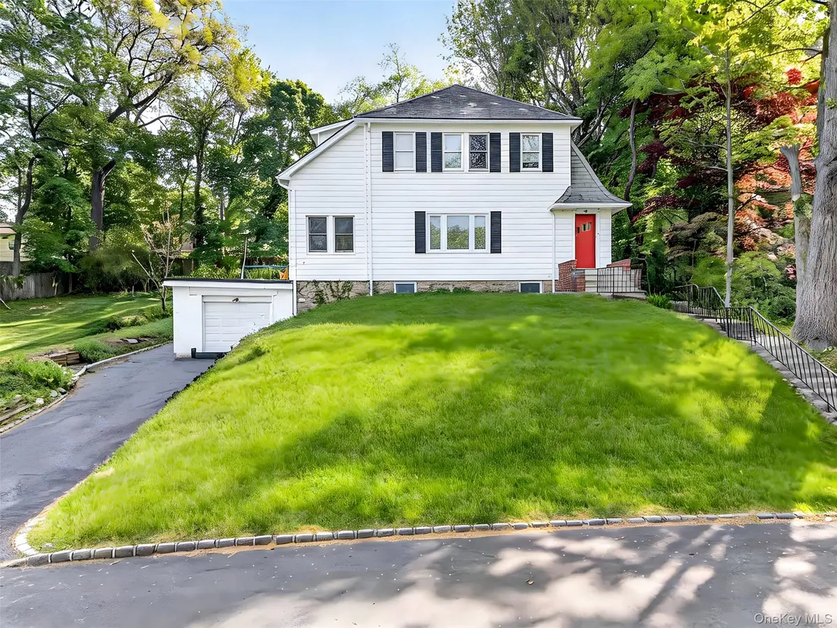 260 Shoreward DR, Great Neck, NY 11021