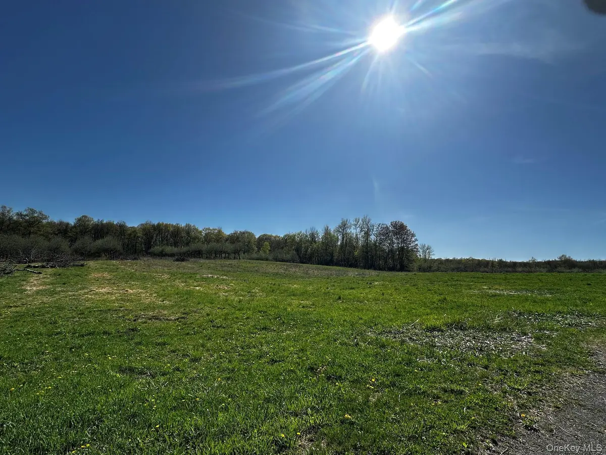 Route 32 S, Modena, NY 12548
