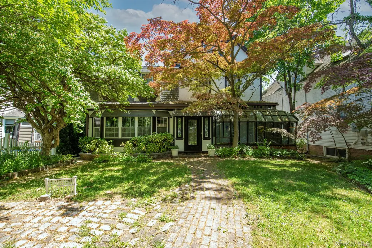 88 Prospect AVE, Douglaston, NY 11363