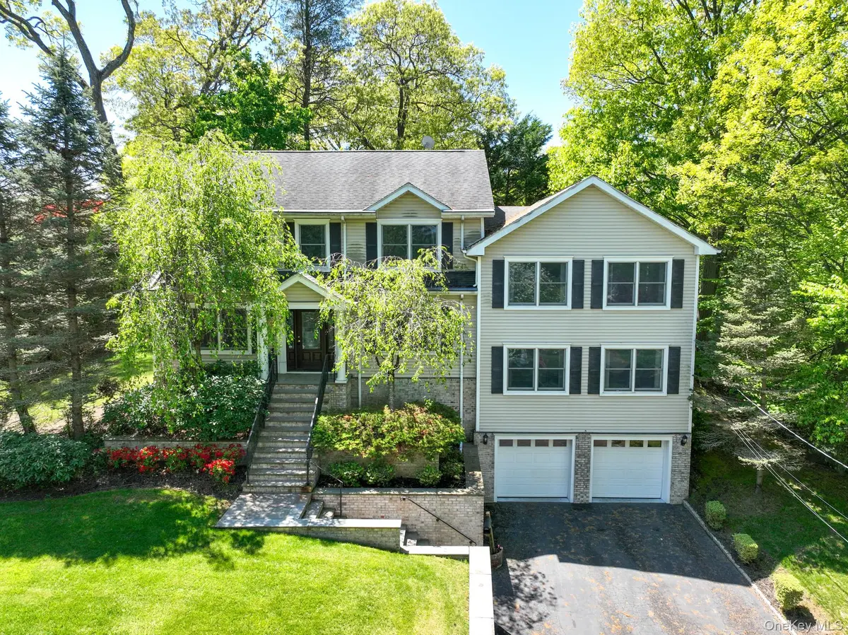 34 Glenwood RD, Harrison, NY 10528