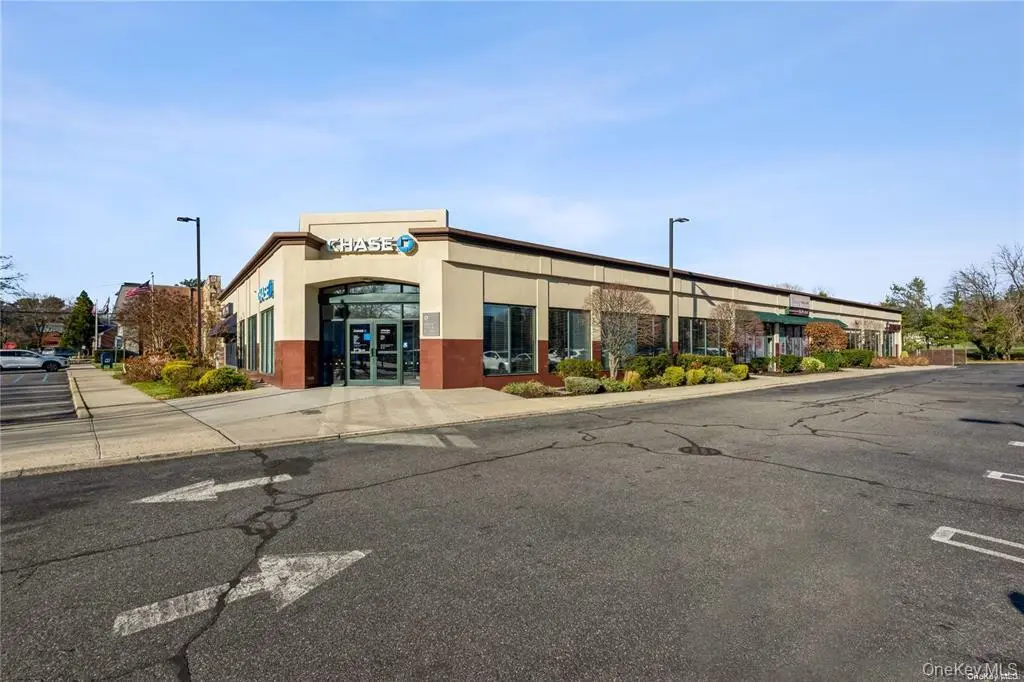 240 Glen Head RD #4, Glen Head, NY 11545
