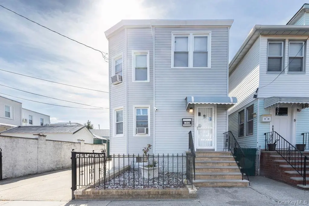 1332 129th ST, College Point, NY 11356