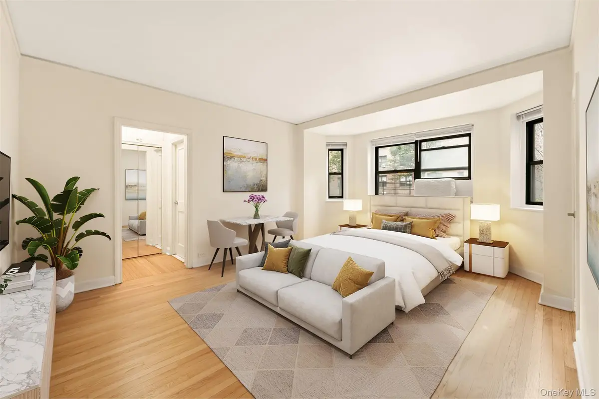 34-21 78th ST #1H, Jackson Heights, NY 11372