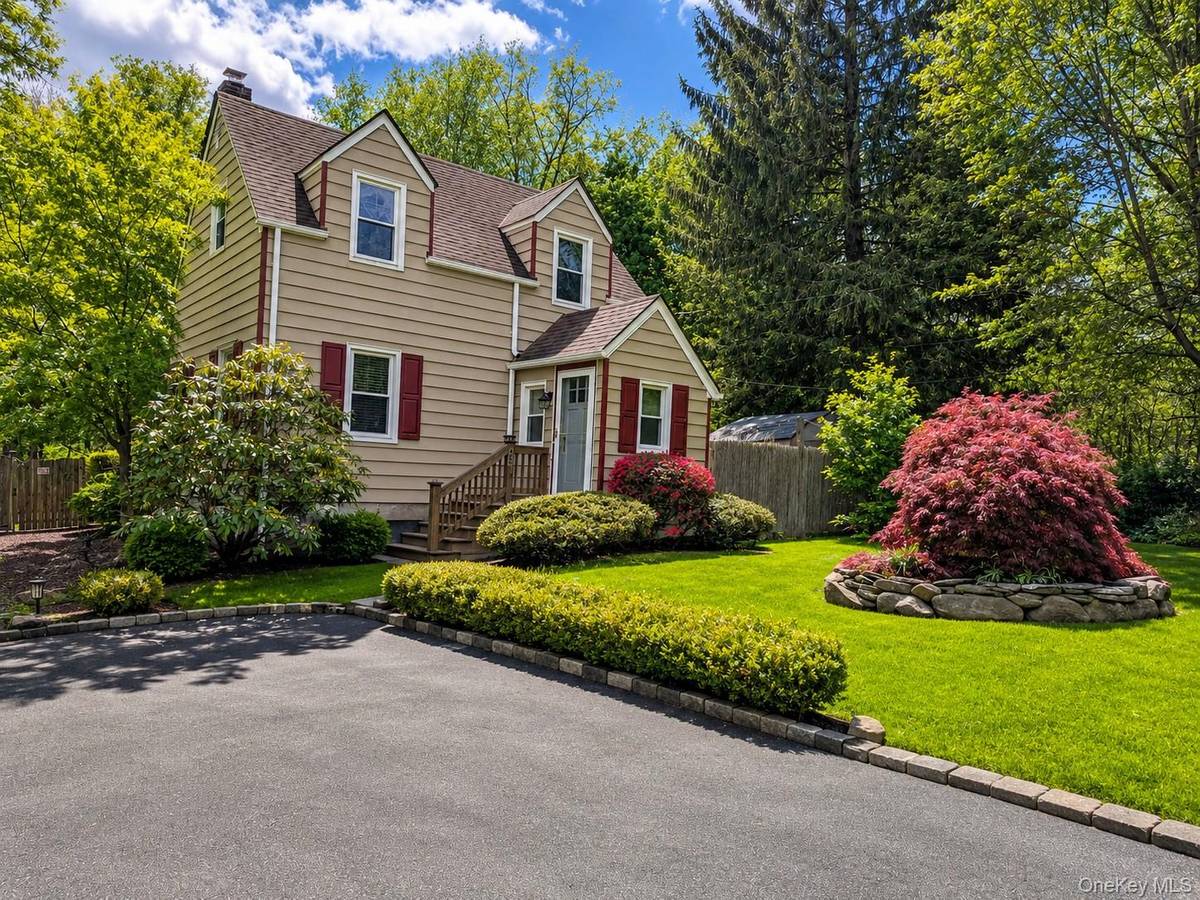 468 W Clarkstown RD, New City, NY 10956