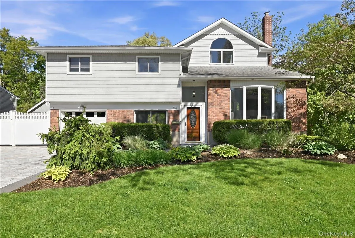 1811 Wilson AVE, Merrick, NY 11566