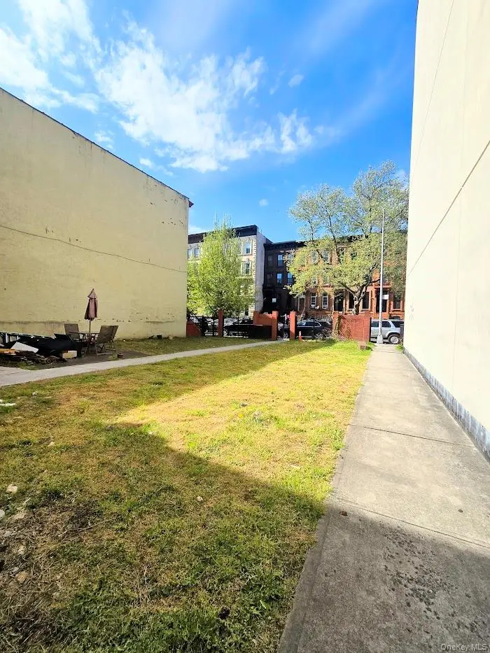 474 Hancock ST, Brooklyn, NY 11233