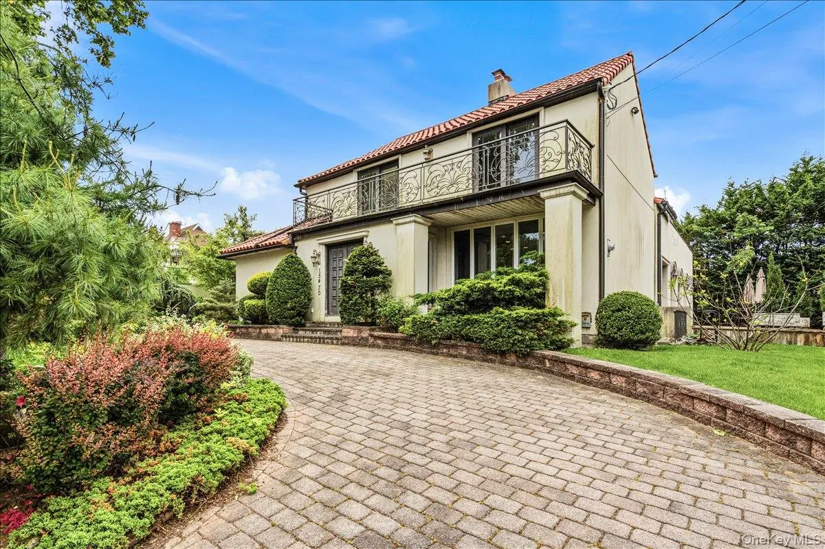 15470 Powells Cove BLVD, Beechhurst, NY 11357