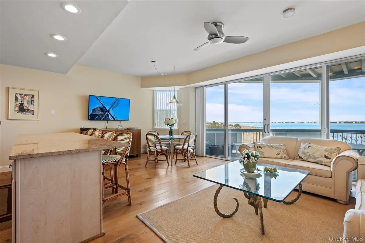 260 Dune Road #89, Westhampton Beach, NY 11978