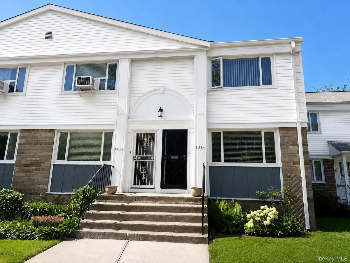 12-14 Bell BLVD #109, Bayside, NY 11360