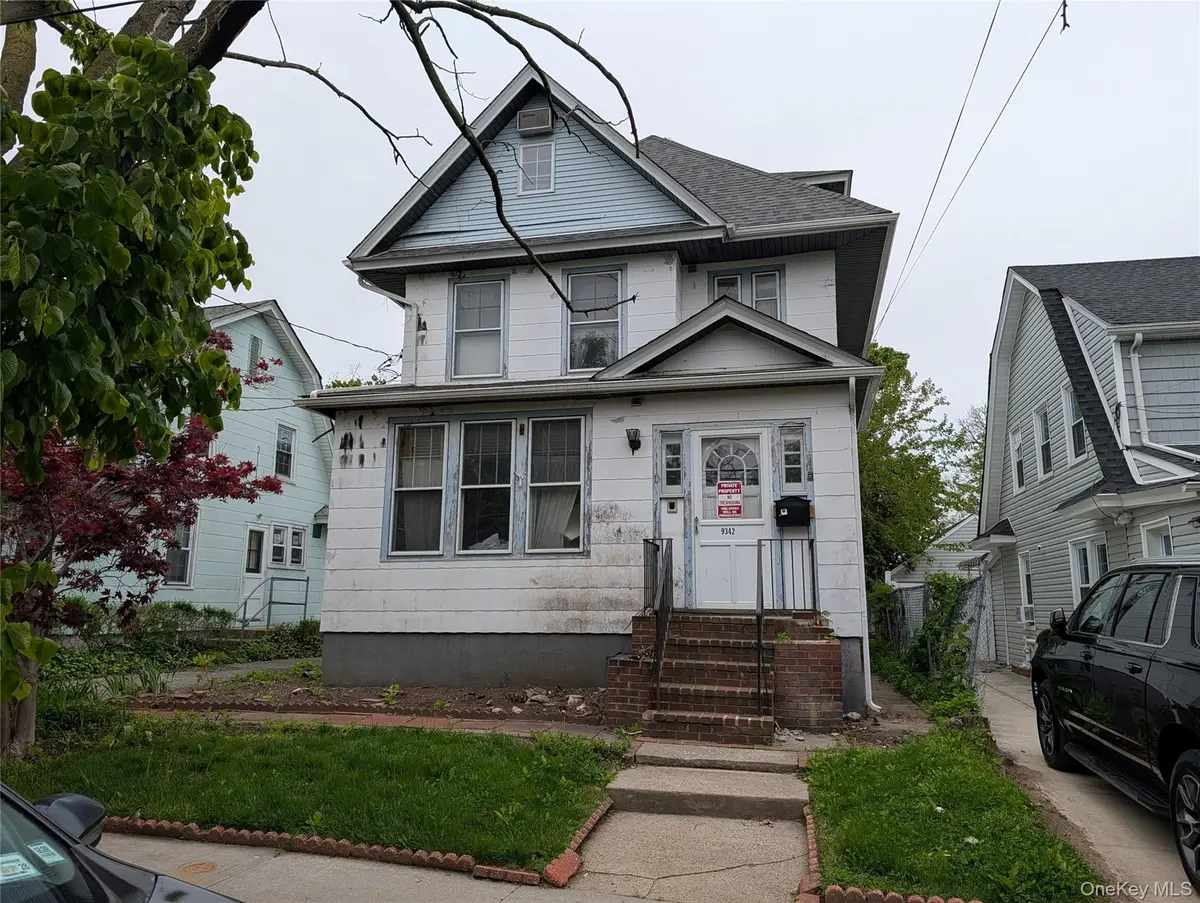 93-42 212th ST, Queens Village, NY 11428