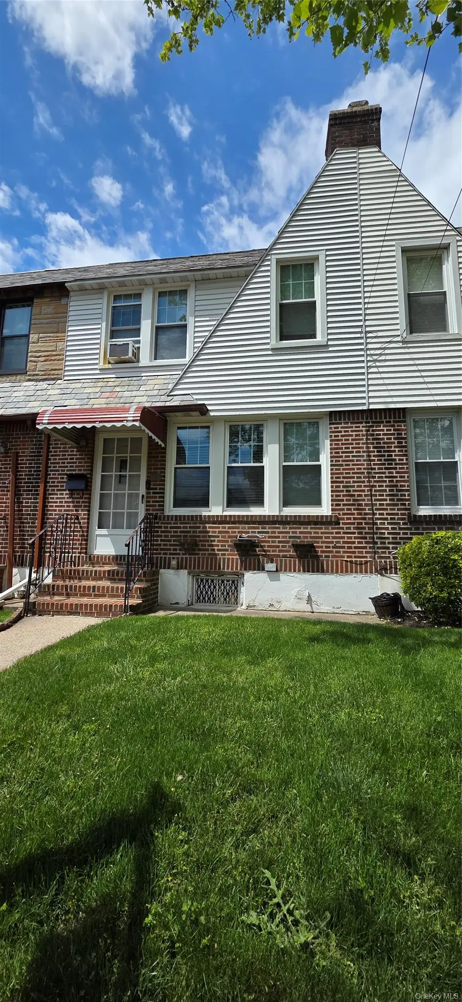 6504 77th PL, Middle Village, NY 11379