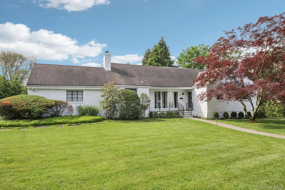 187 Thornbury RD, Scarsdale, NY 10583