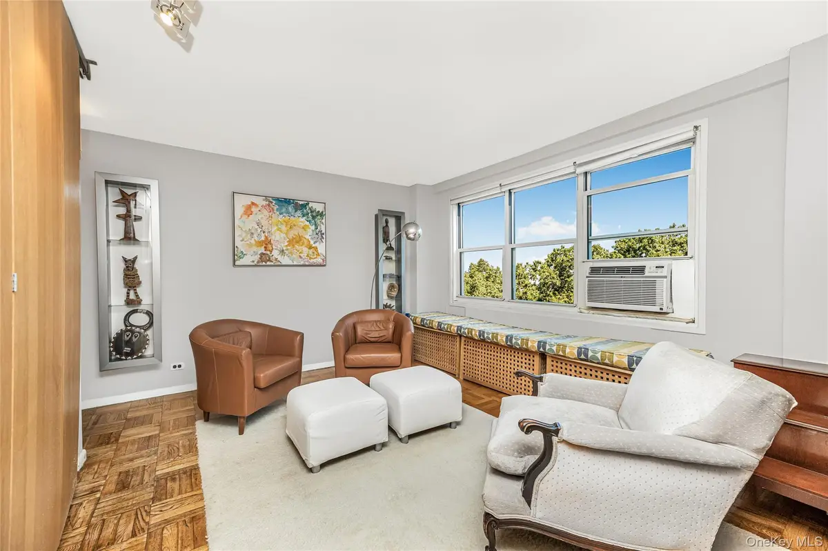 3935 Blackstone AVE #4K, Bronx, NY 10471
