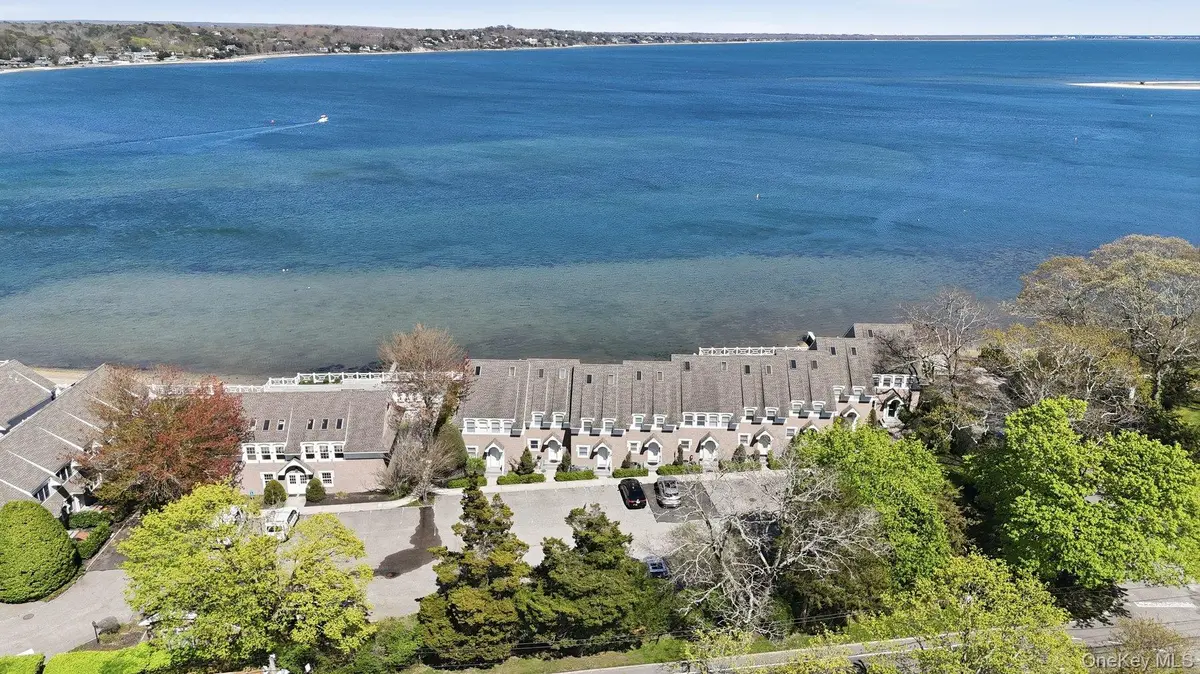 49 Canoe Place RD #416, Hampton Bays, NY 11946