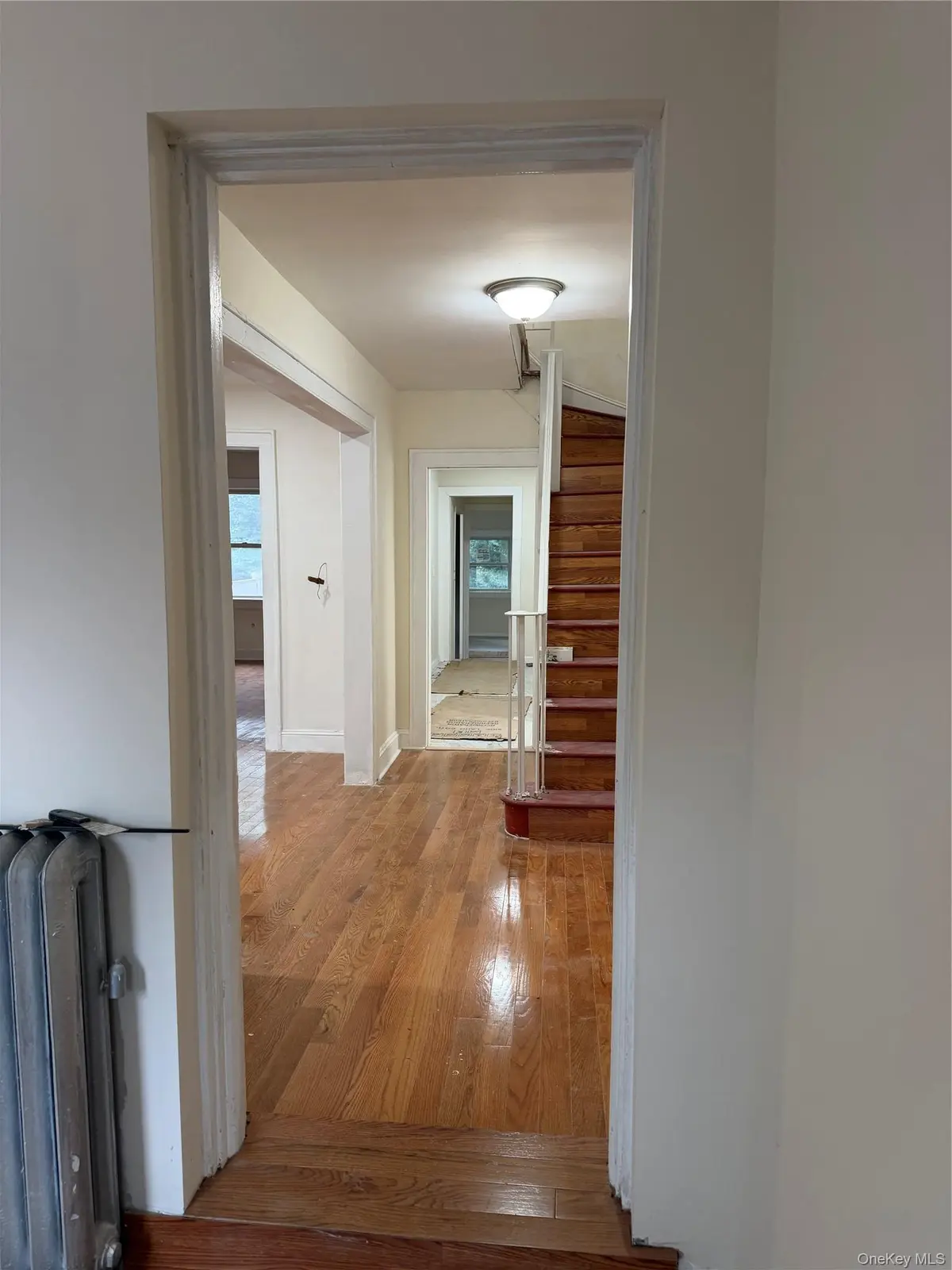 30-21 37th ST, Astoria, NY 11103