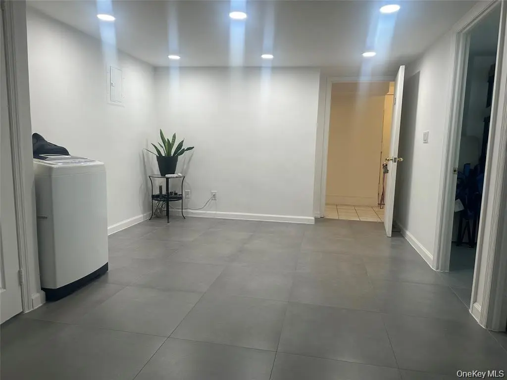 75-58 113th ST #C, Forest Hills, NY 11375