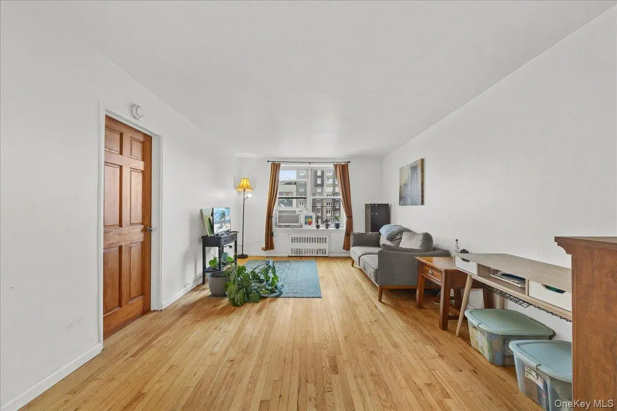 3176 Decatur AVE #3A, Bronx, NY 10467